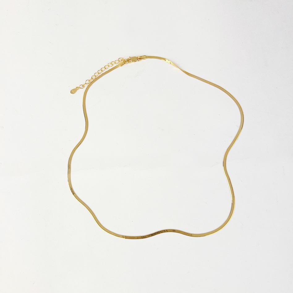 Lindi Kingi Fine Herringbone Chain Necklace - Gold | Koop.co.nz